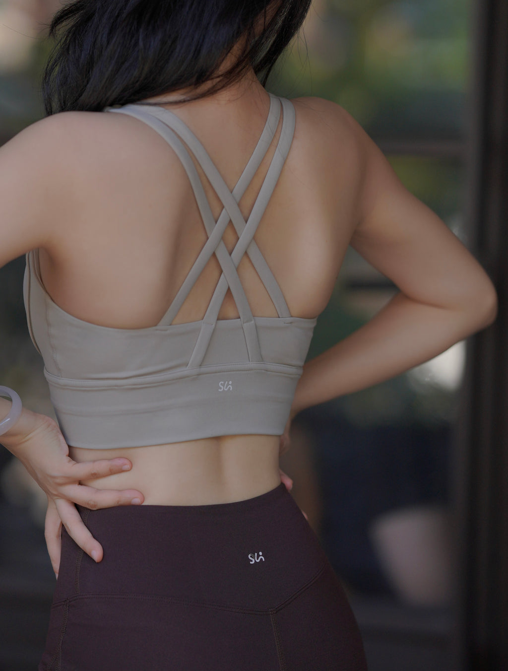 Naked-Feel Cross-Back Yoga Bra
